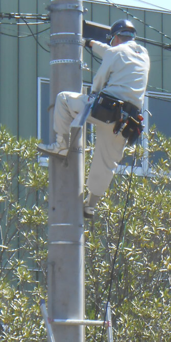 稲沢市での街頭防犯カメラ設置工事中２