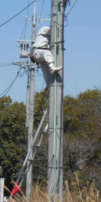 稲沢市の電柱に街頭防犯カメラ設置工事