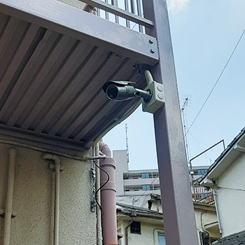 菊川市のアパートに防犯カメラ