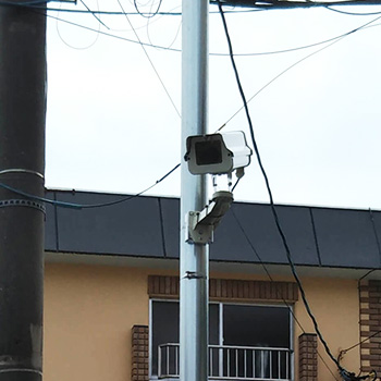 東郷町の駐車場に防犯カメラを設置した事例