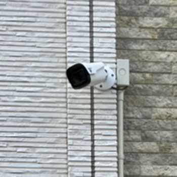 留守中の不安を解消に防犯カメラとAI検知