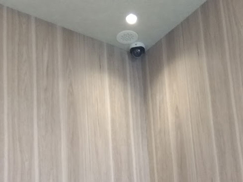 院内に設置した防犯カメラ