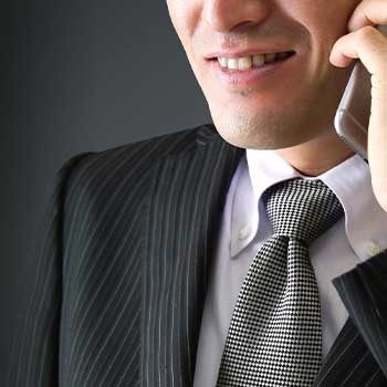 警察を名乗る怪しい人から電話