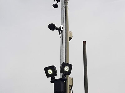 防犯カメラ専用の効果を高めるセンサーライト