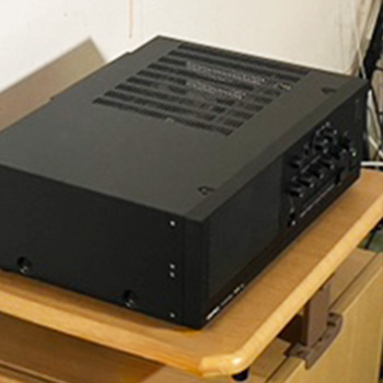 名古屋市の店舗に導入した卓上アンプ