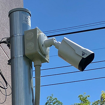 枚方市のマンションのごみ置き場に設置した防犯カメラ