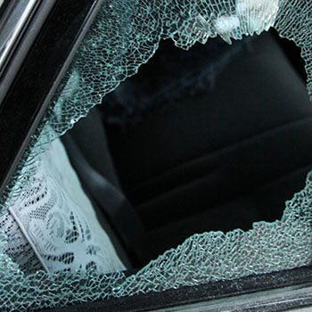 車上荒らし・車両盗難対策には防犯カメラが必須！被害に遭いやすい車や時間帯も解説