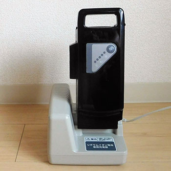 バッテリーを外して屋内保管する