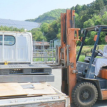 挟まれ・巻き込まれ事故を防止するために監視カメラ