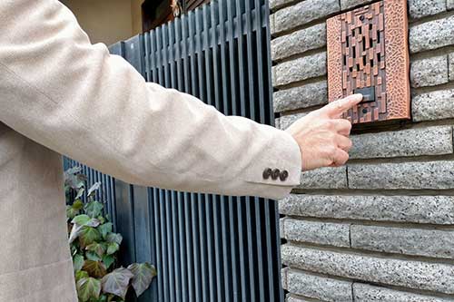 迷惑業者には音声録音付き防犯カメラ