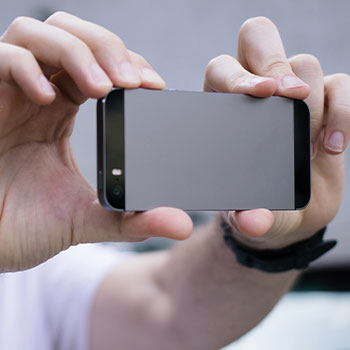 家の写真を撮る不審者…目的は何？通報すべきか迷ったときの対処法