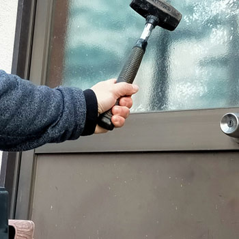 緊縛強盗とは?最新事件から見る手口と自宅を守る防犯対策