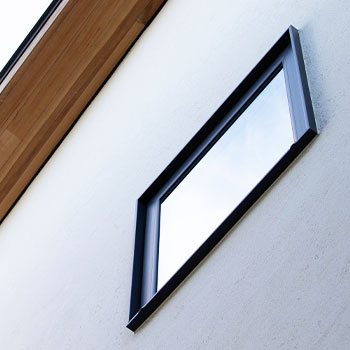 FIX窓（はめ殺し窓）