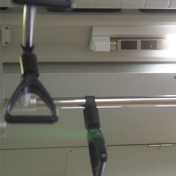 防犯カメラは今後義務化するのか？鉄道事例から学ぶ企業が取るべき対策