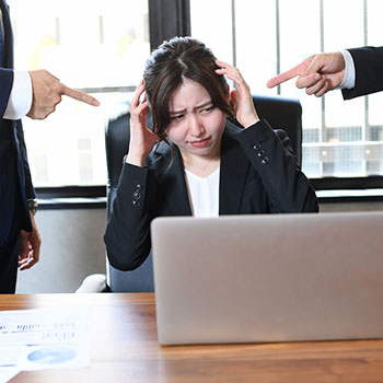 声や態度が弱く見える