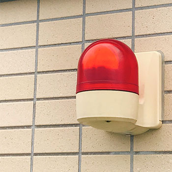 死角を減らす工夫が必要