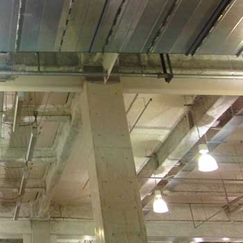 コンクリート倉庫は湿気が溜まりやすい