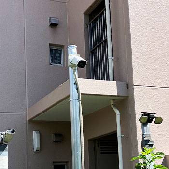 尼崎市のマンションに設置した防犯カメラ