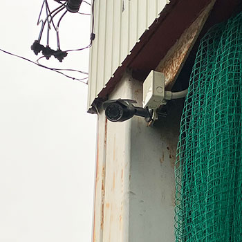 尼崎市の工場に設置した防犯カメラ